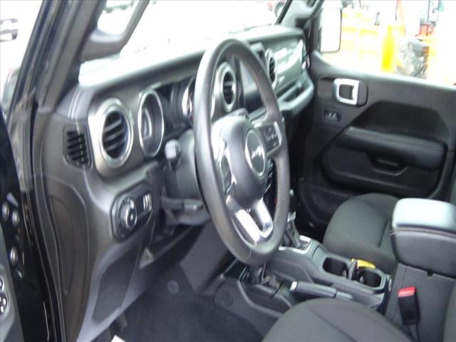 Photo of 2023 Jeep Wrangler Sahara in Cape Girardeau, MO - 29,  2023 Jeep Wrangler Sahara:C6564