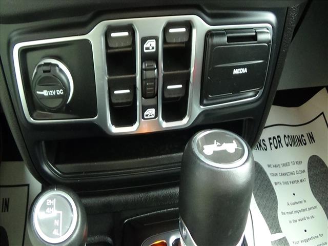 2024 Jeep Wrangler Sahara:C6747