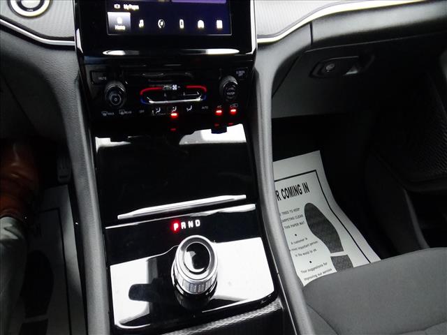 2025 Jeep Grand Cherokee L Laredo:C7084