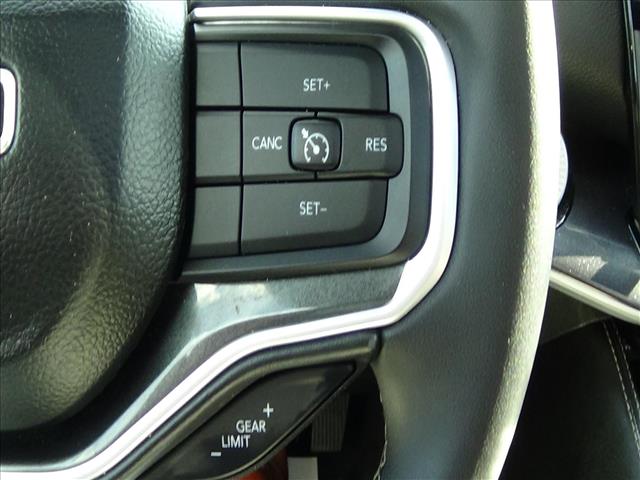 2024 Jeep Wagoneer Base:C6877