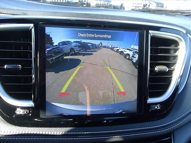 2026 Chrysler Pacifica Limited:C6983