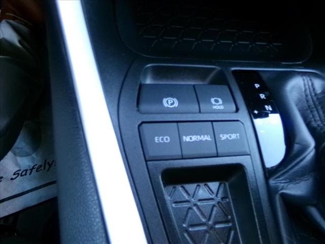 2025 Toyota RAV4 LE:C6721