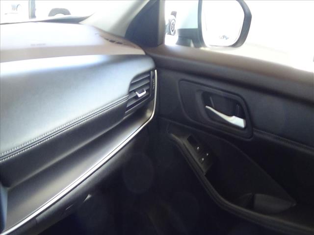 2023 Nissan Rogue SV:C6783