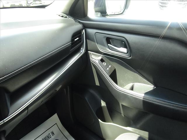2025 Nissan Rogue SV:C7060