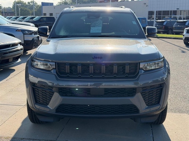 2027 Jeep Grand Cherokee L Altitude:27-030