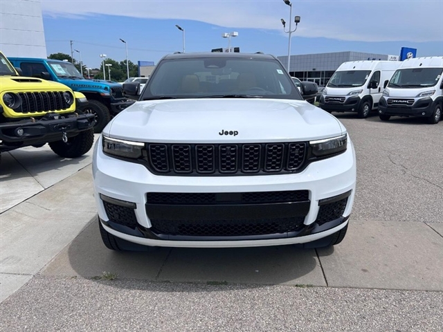 2025 Jeep Grand Cherokee L Summit Reserve