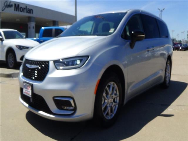 2024 Chrysler Pacifica Touring L:C6854