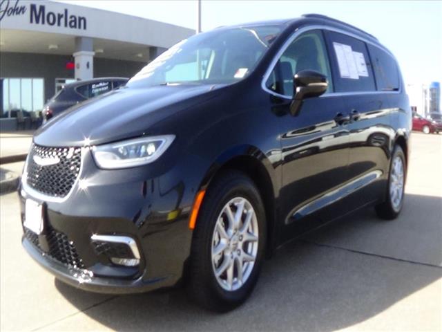 2024 Chrysler Voyager LX:C6451