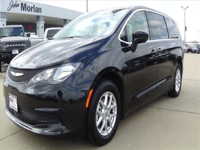 2023 Chrysler Voyager LX:C6861