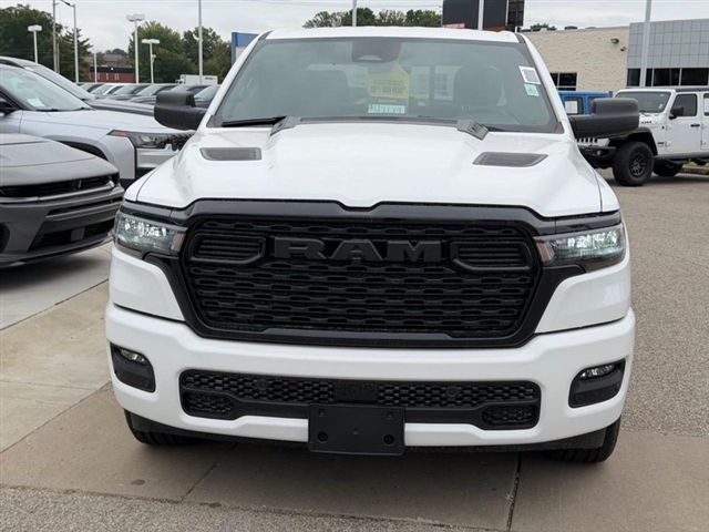 2026 RAM 1500 Express:26-237