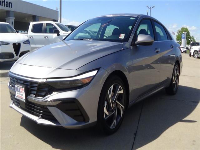 2025 Hyundai ELANTRA SEL Convenience:C6967