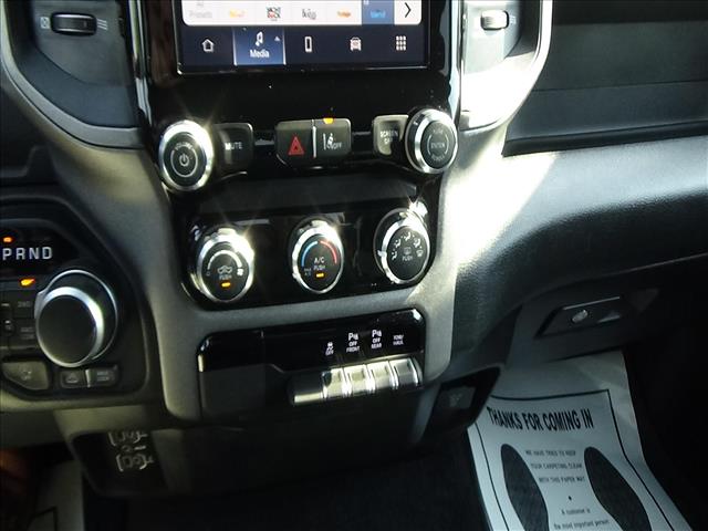 2025 RAM 1500 Warlock:C7064