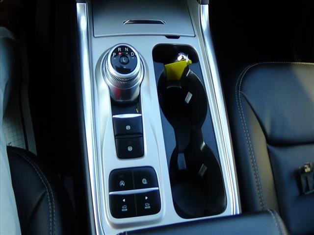 2024 Ford Explorer XLT:C6478