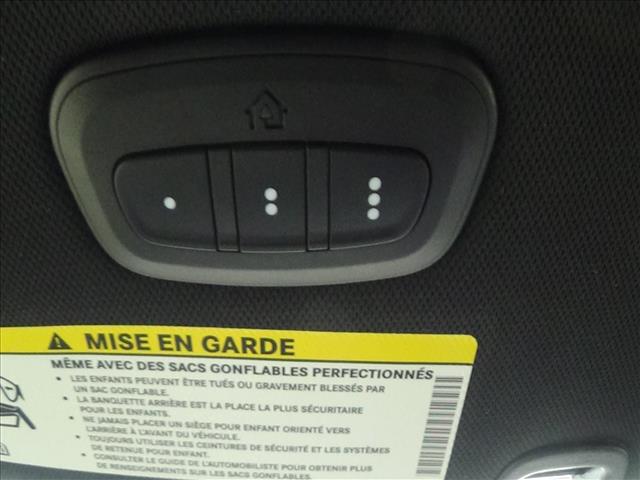 2025 Chrysler Pacifica Select:C6856