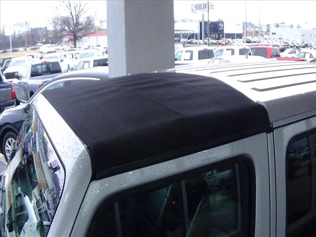 2024 Jeep Wrangler Sahara:C6752