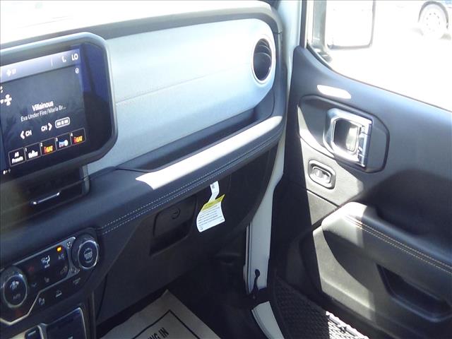 2025 Jeep Wrangler Sahara 4xe:C6937