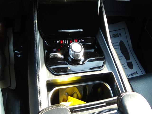 2024 Jeep Wagoneer L Series II:C6538