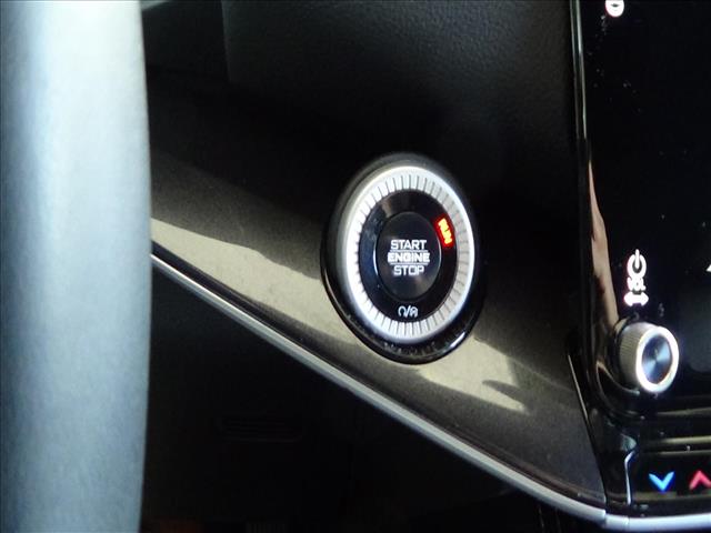 2024 Jeep Wagoneer Base:C6877