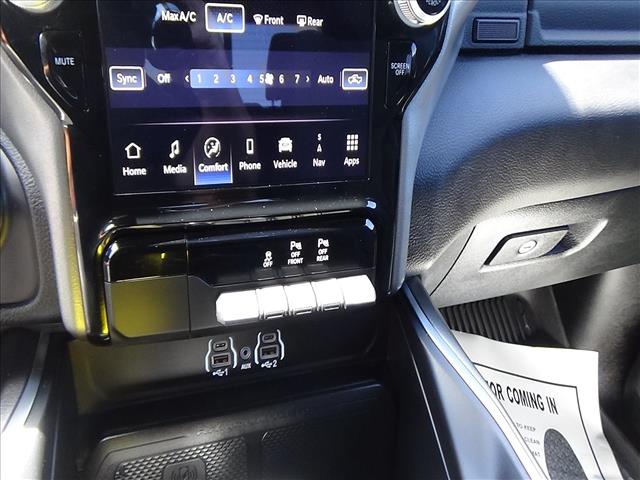 2025 RAM 1500 Big Horn:C7013