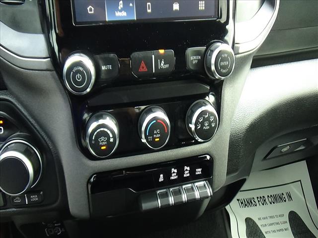 2025 RAM 1500 Warlock:C7033