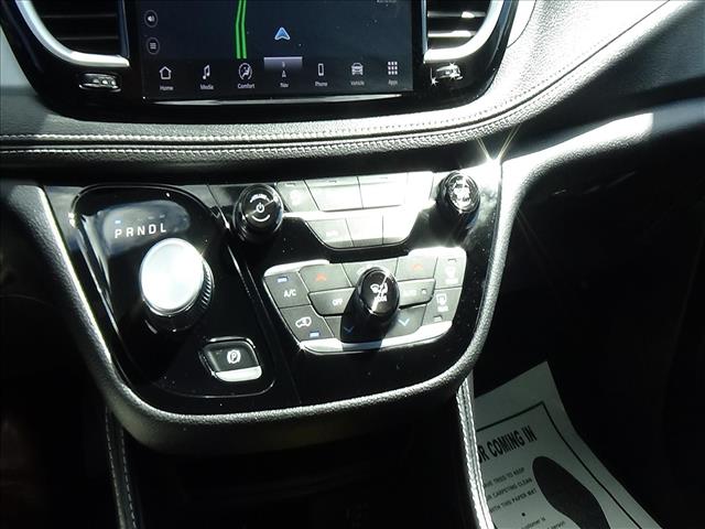 2026 Chrysler Pacifica Limited:C6985