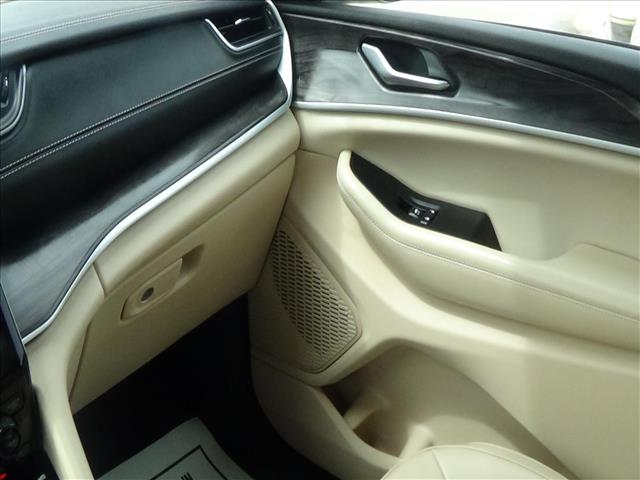 2025 Jeep Grand Cherokee L Limited:C7082