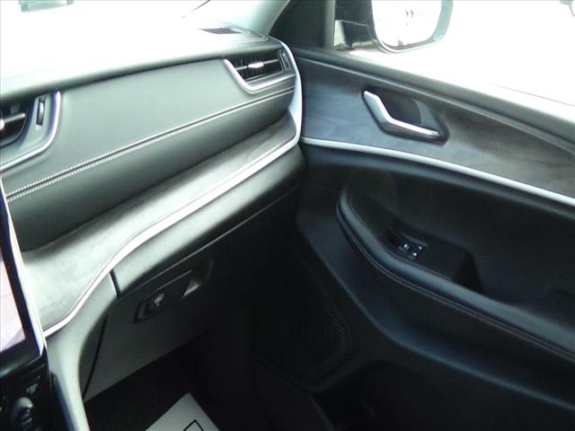 2023 Jeep Grand Cherokee L Limited:C6509