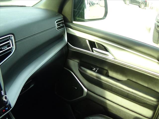 2025 Jeep Wagoneer L Base:C6864