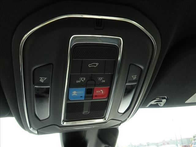 2025 Jeep Wagoneer L Base:C7123