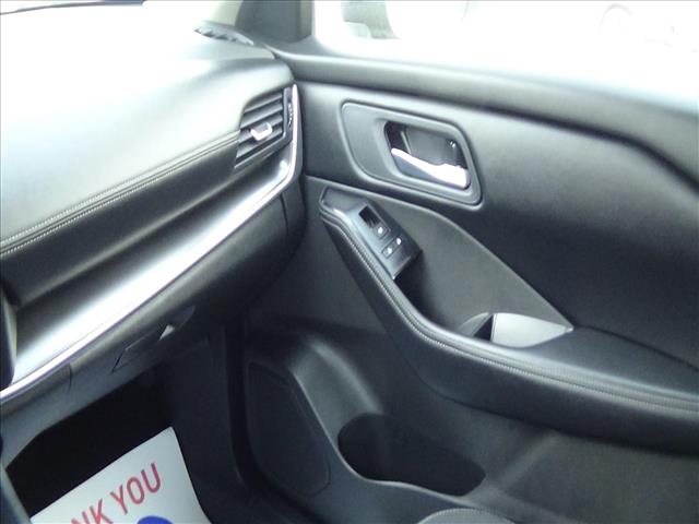 2025 Nissan Rogue SV:C6868