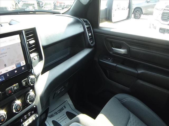 2025 RAM 1500 Warlock:C7064