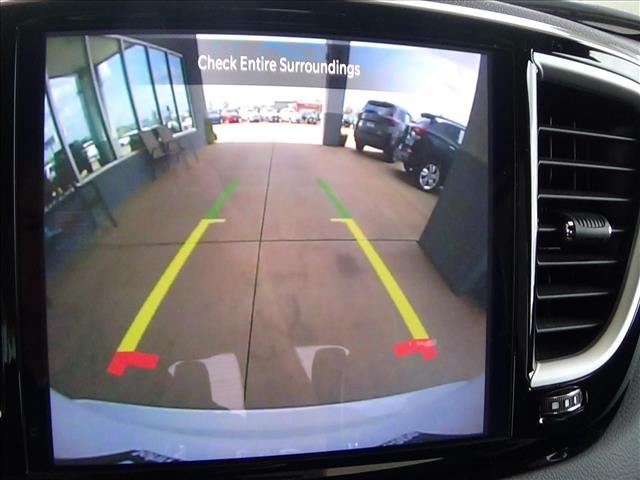 2025 Chrysler Pacifica Select:C6924