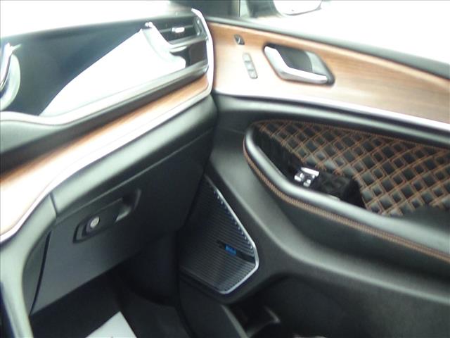 2025 Jeep Grand Cherokee L Summit:C6769