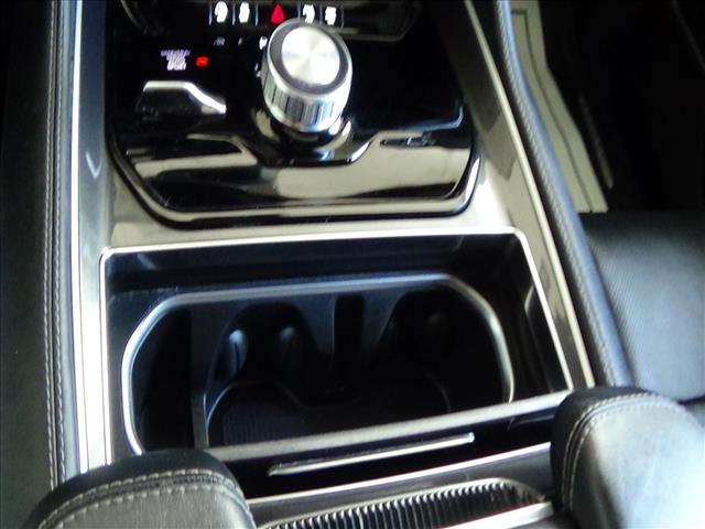 2024 Jeep Wagoneer Base:C6877