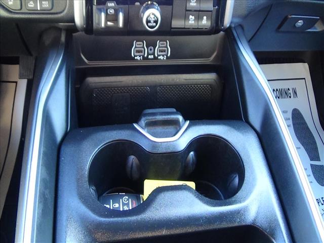 2025 RAM 1500 Big Horn:C6827