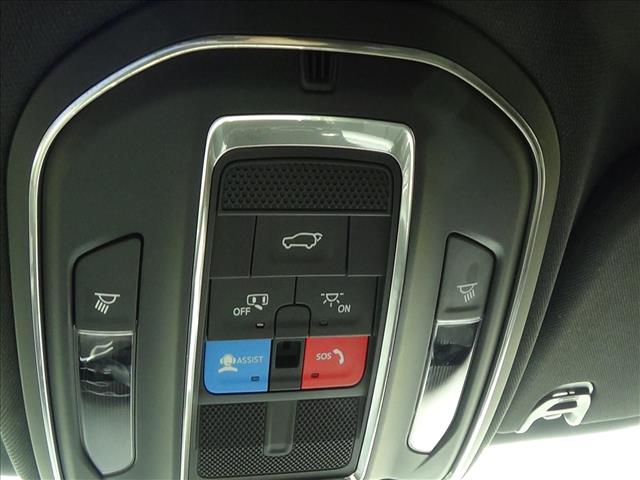 2025 Jeep Wagoneer L Base:C6863