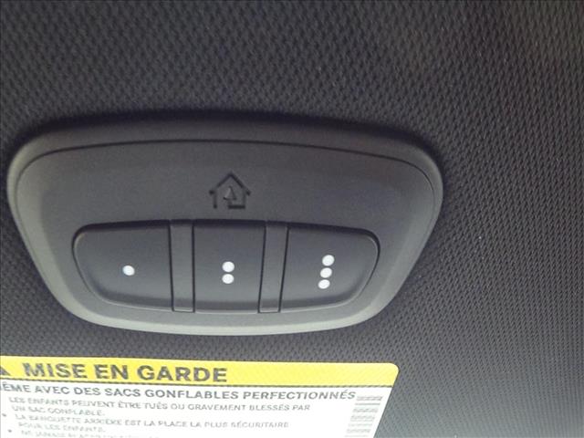 2026 Chrysler Pacifica Limited:C6989