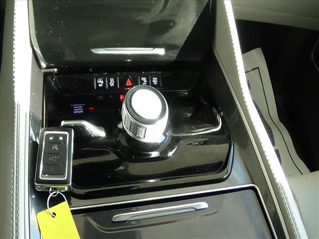 2025 Jeep Wagoneer Base:C6978