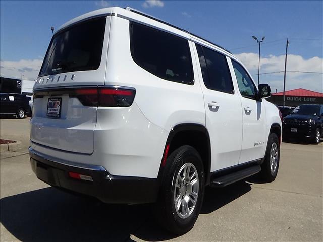 2024 Jeep Wagoneer Base:C7015