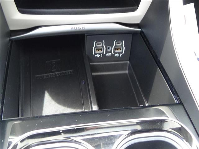 2024 Chrysler Pacifica Limited:C6914