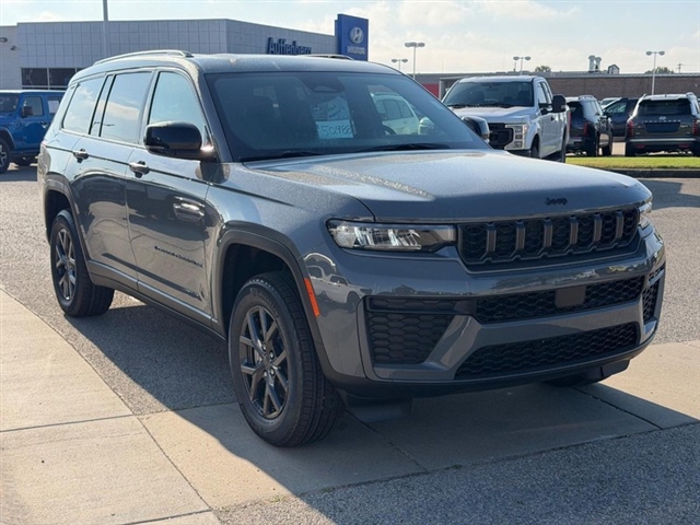 2027 Jeep Grand Cherokee L Altitude:27-030