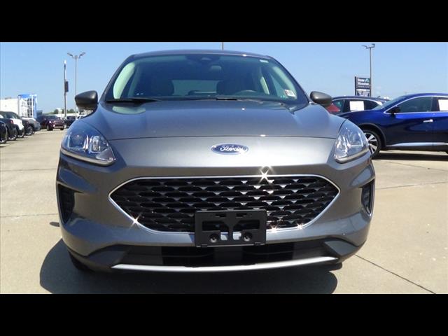 2022 Ford Escape Hybrid SE