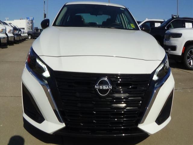 Photo of 2024 Nissan Altima 2.5 S in Cape Girardeau, MO - 3,  2024 Nissan Altima 2.5 S:C6432