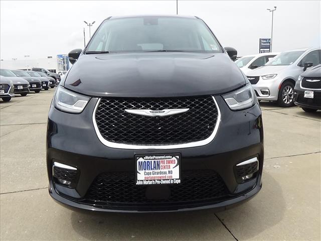 2024 Chrysler Pacifica Touring L:C7068