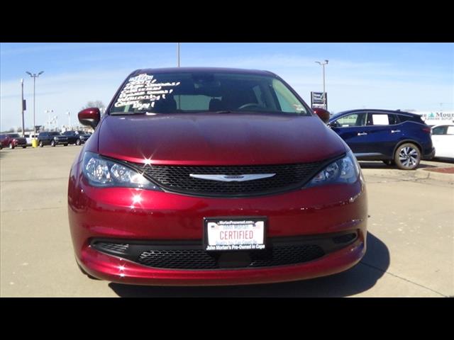 2023 Chrysler Voyager LX