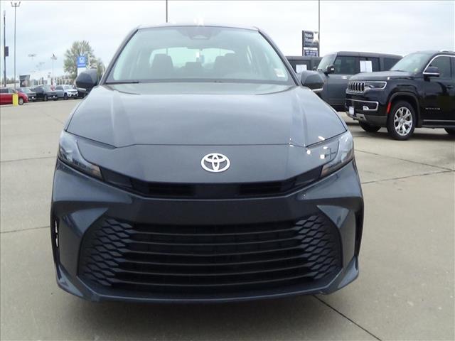 2025 Toyota Camry LE:C6900
