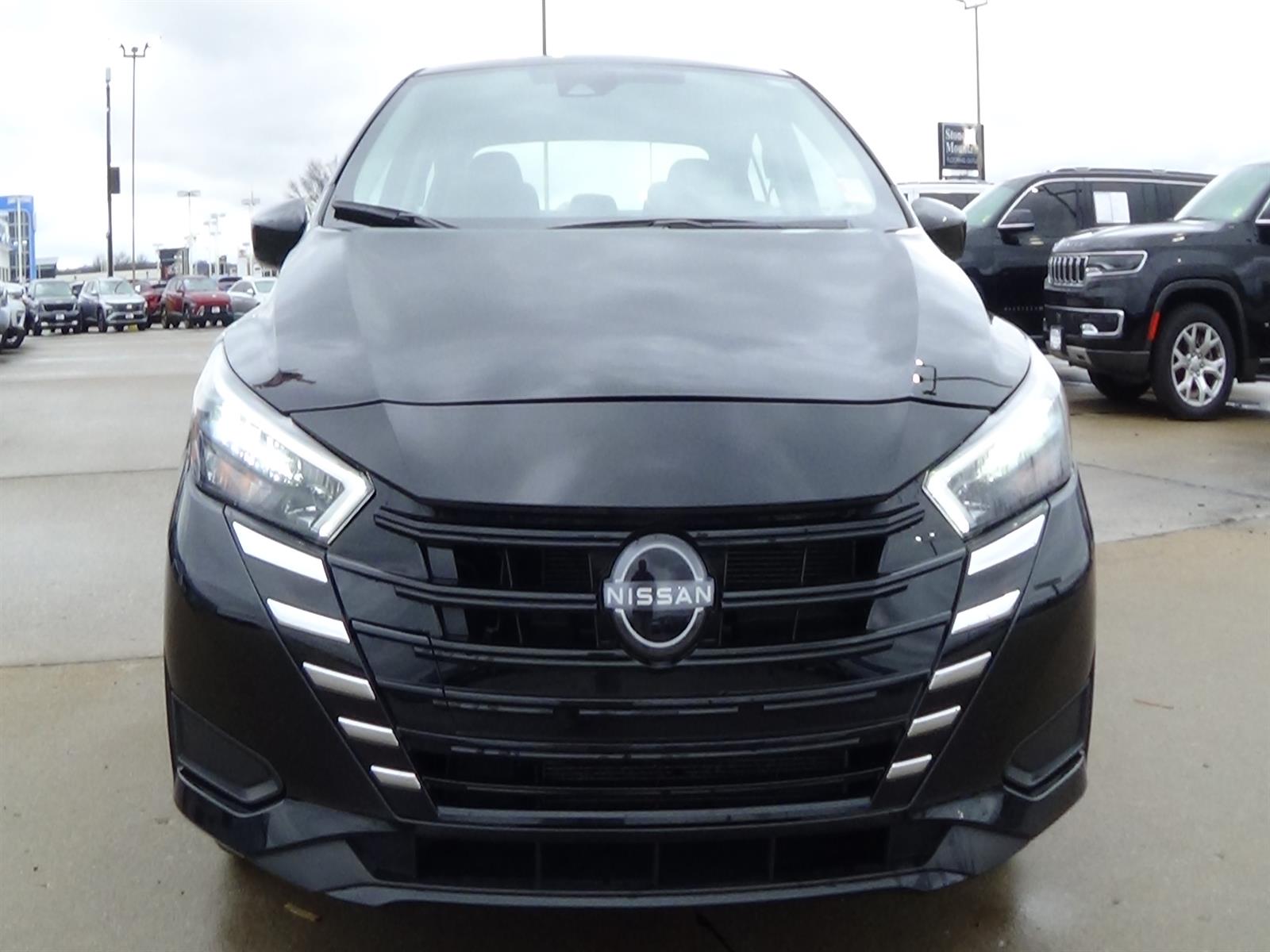 View vehicle photo 3