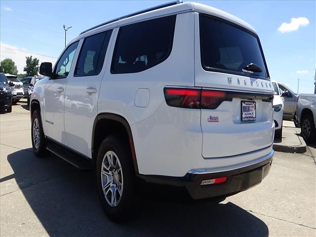 2024 Jeep Wagoneer Base:C7015