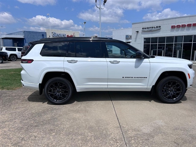 2025 Jeep Grand Cherokee L Summit Reserve