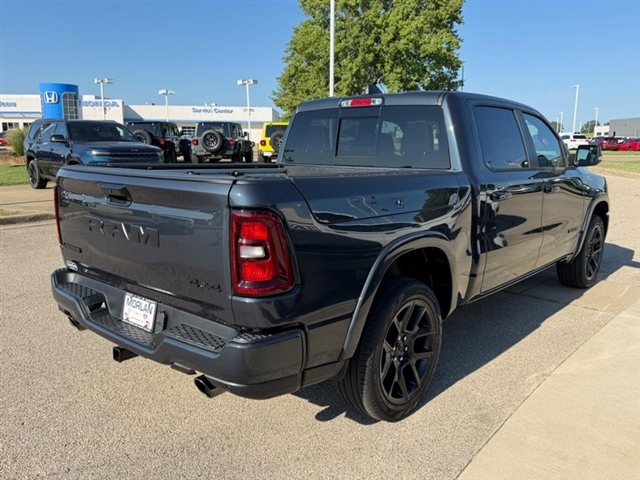 2027 RAM 1500 Laramie:27-021